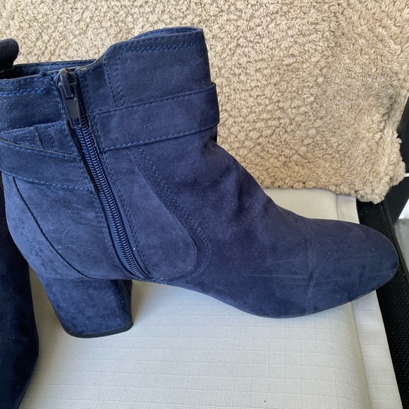 Blue, suede-like material boots. Hardly used, good condition. - Picture 1 of 9